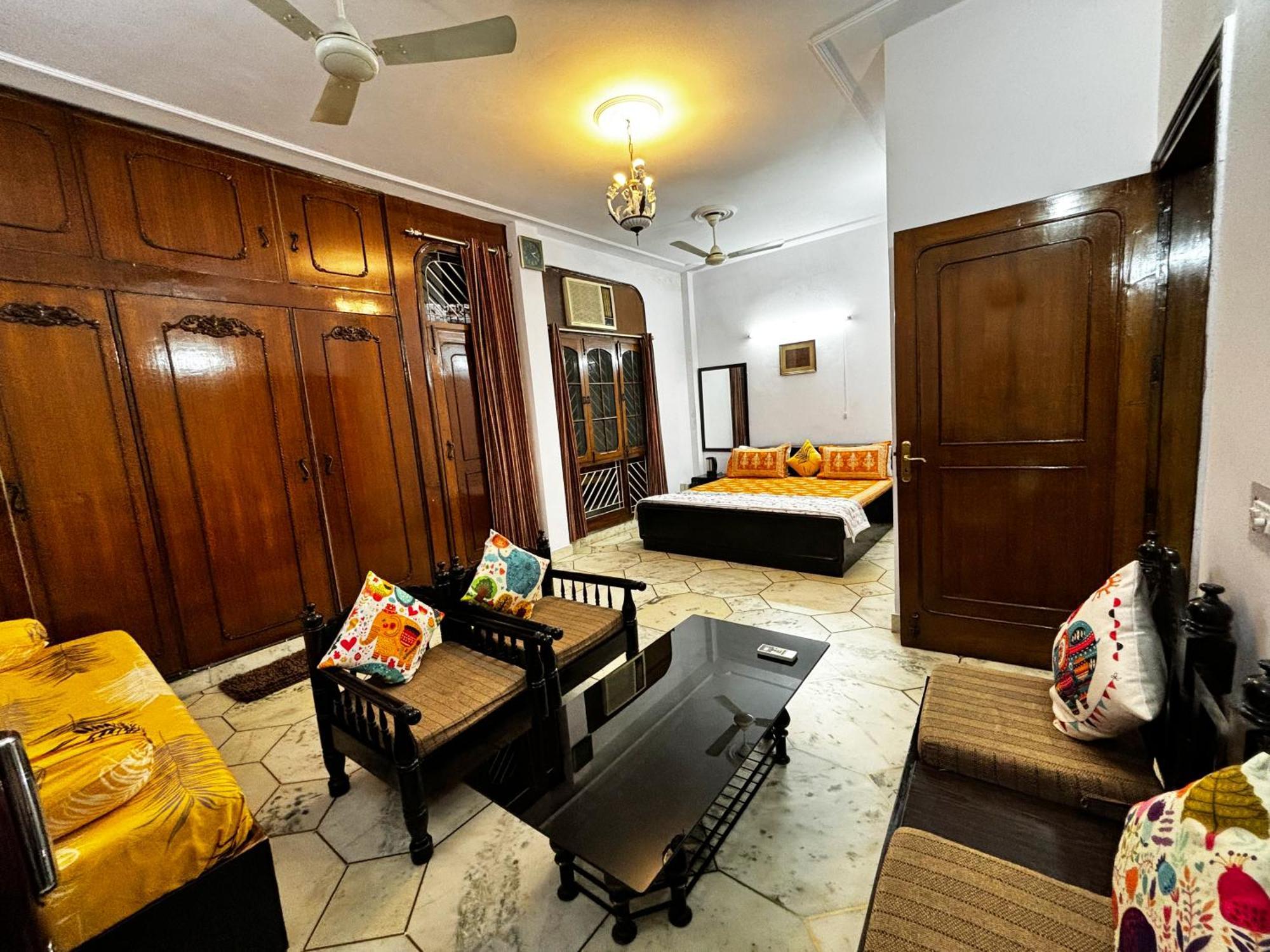 Tatvamasi Homestay New Delhi